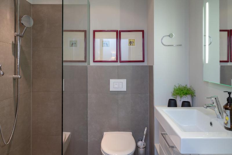 Apartment - Split Level image 4