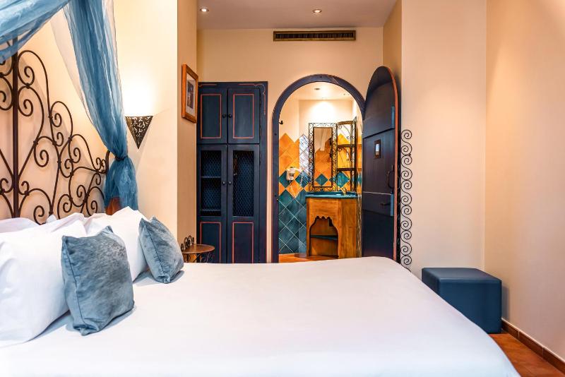 Superior Double Room image 3