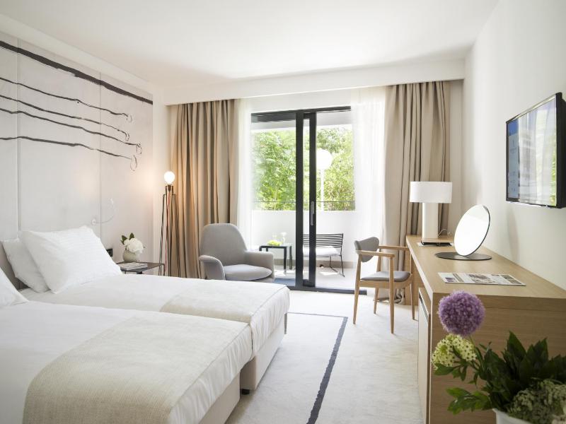 Classic Double Room with Balcony