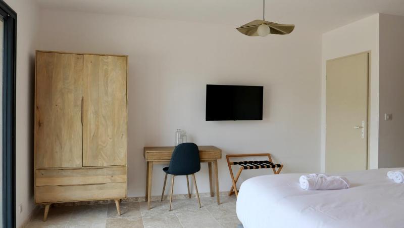 Superior Double Room image 3
