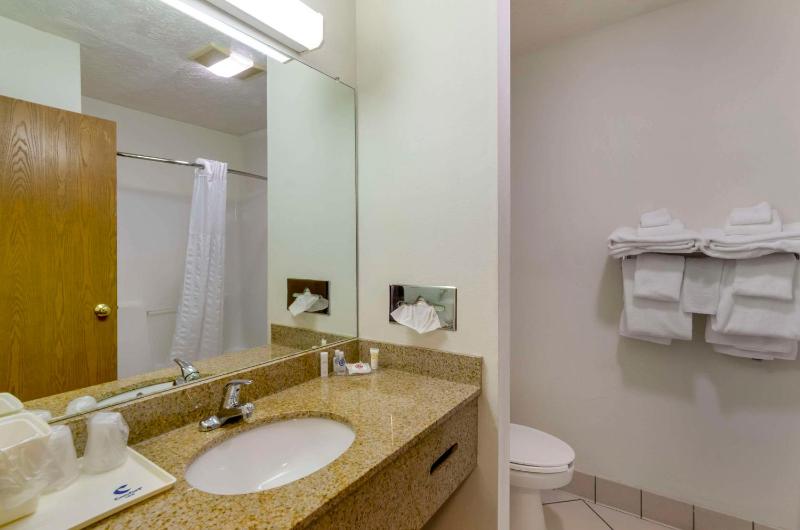 Double Room with Two Double Beds - Non-Smoking image 2