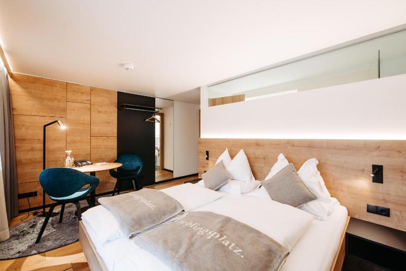 Business Double Room image 1