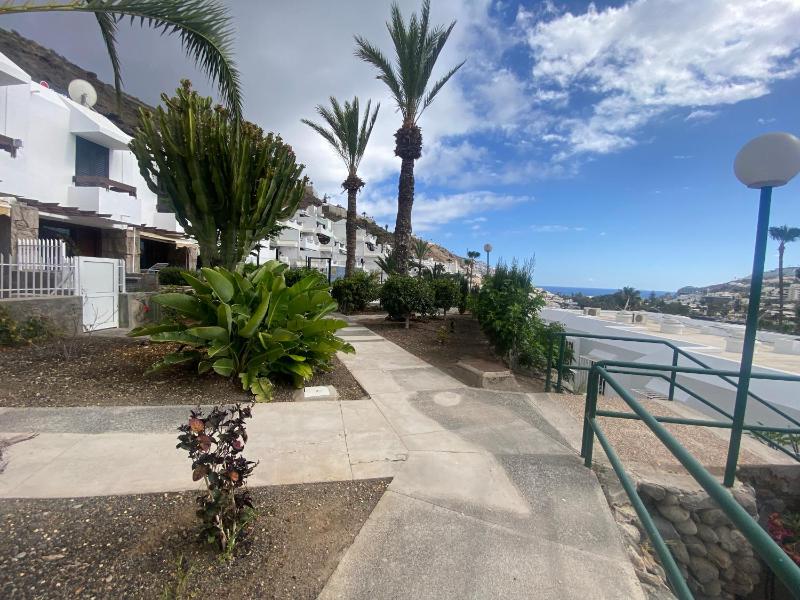 Spacious Family Duplex with Access to the Pool - image 18