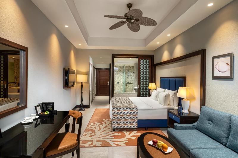 Superior Double Room with Pool Access image 4