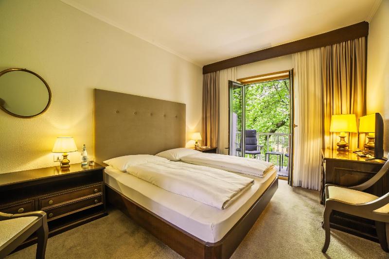 Double Room with Balcony image 1
