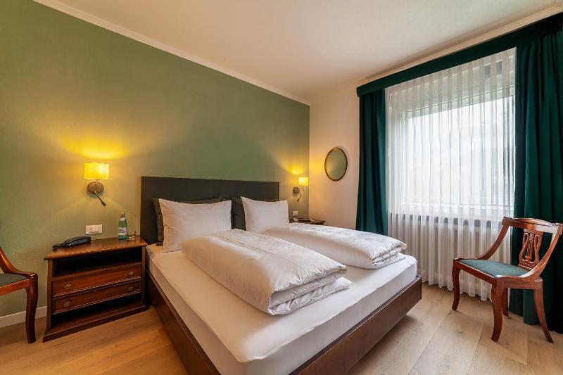 Standard Double Room image 1