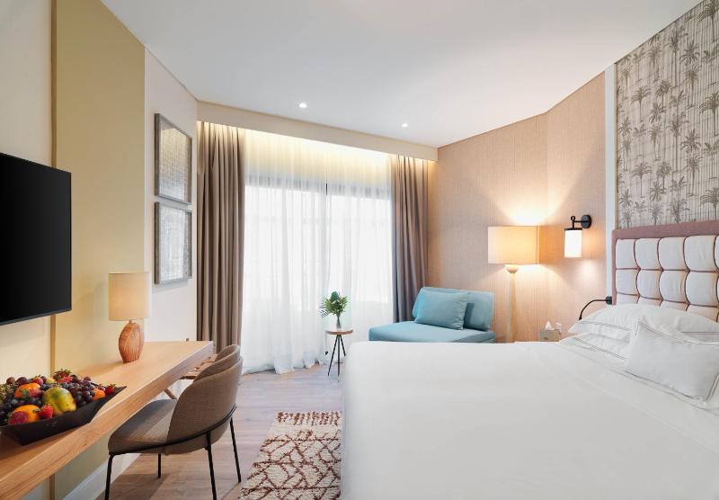 Deluxe Room Inland View image 3