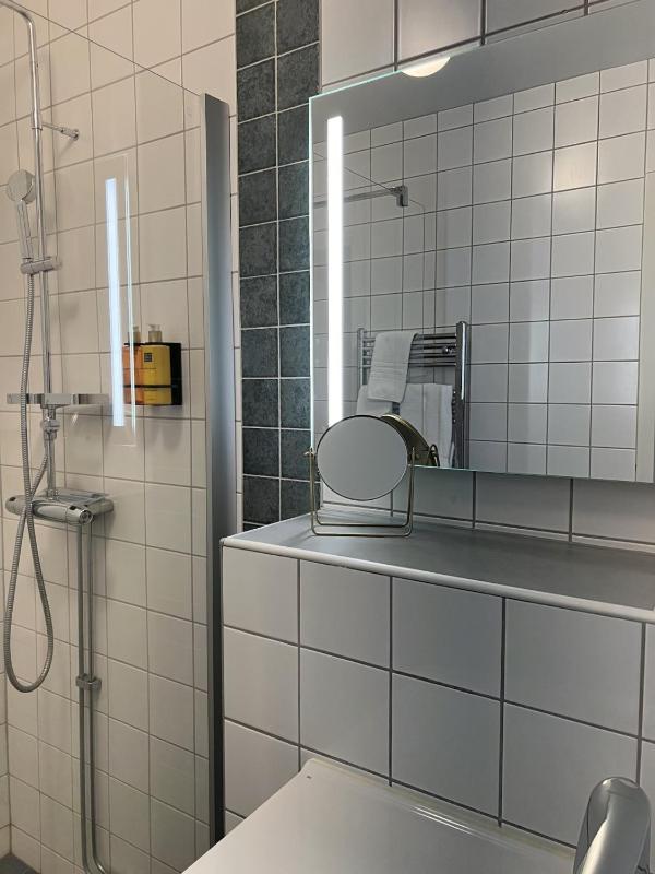 Deluxe Double Room with Shower image 1