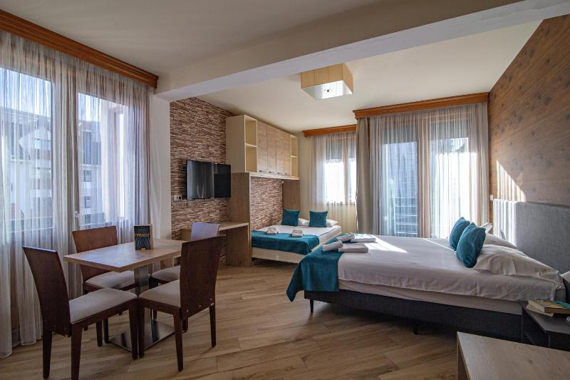 Studio Apartment image 4