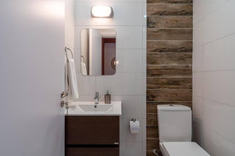Arion 1-Bedroom Apartment in Larnaca - image 10
