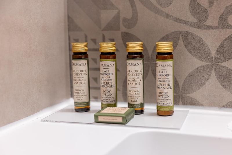 Double or Twin Room image 2