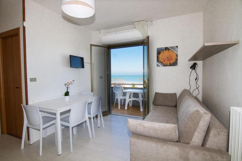 Palazzina Cala Luna - image 4