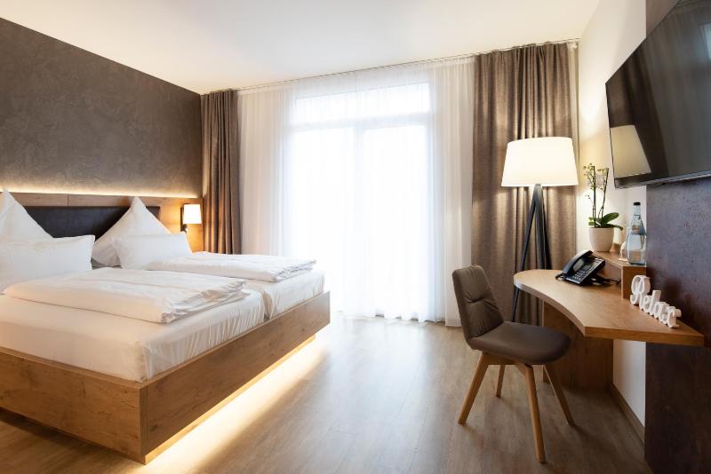 Double Room image 2