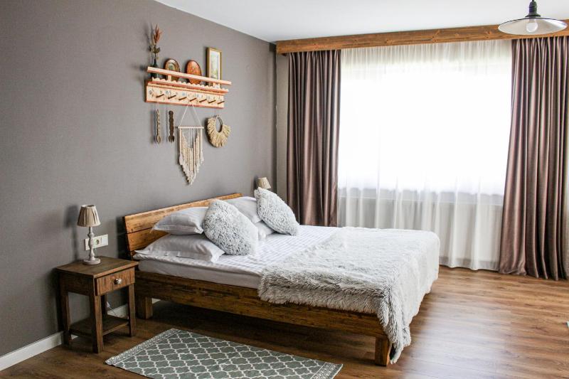 Deluxe Family Room image 2