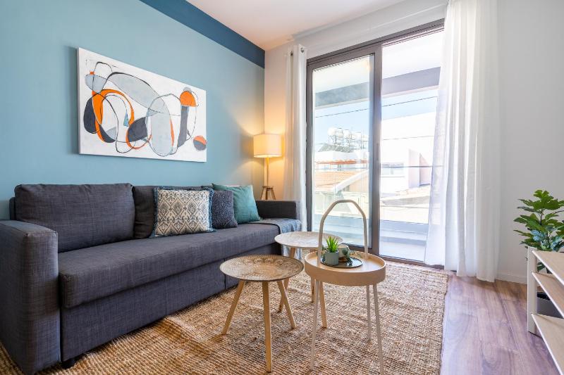 Hue 1-Bedroom Apartment in Larnaca - image 5