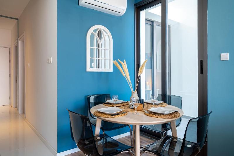 Hue 1-Bedroom Apartment in Larnaca - image 10