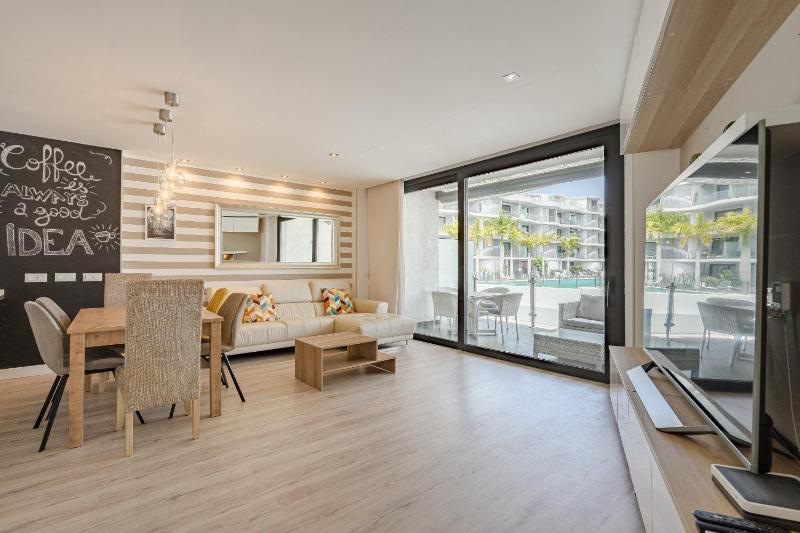 Tranquil Apartment Las Olas Images