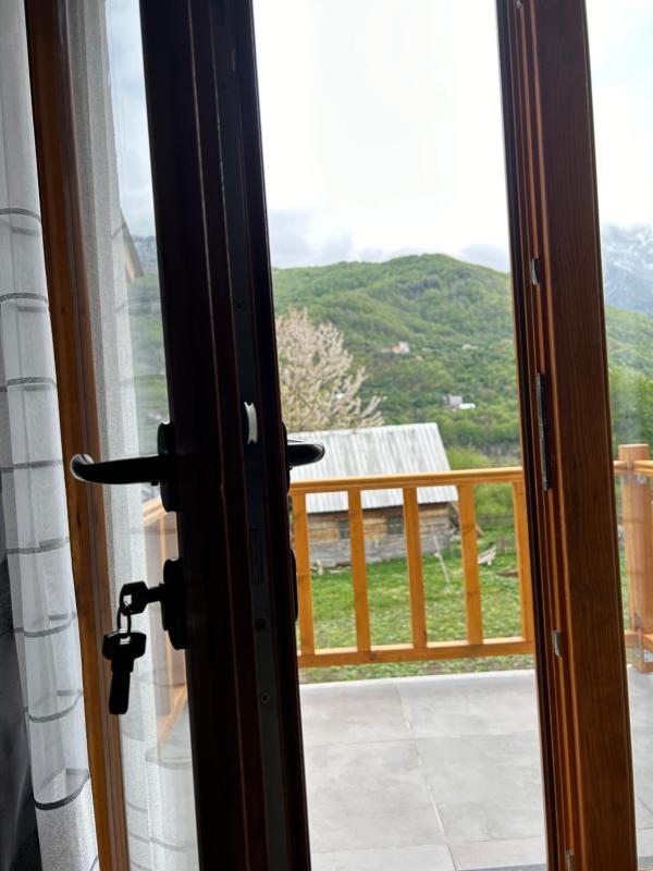 Triple Room with Balcony image 4