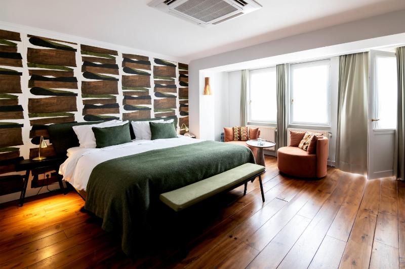 Superior Double Room image 1
