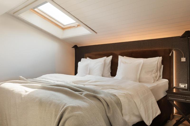 Economy Double Room image 3