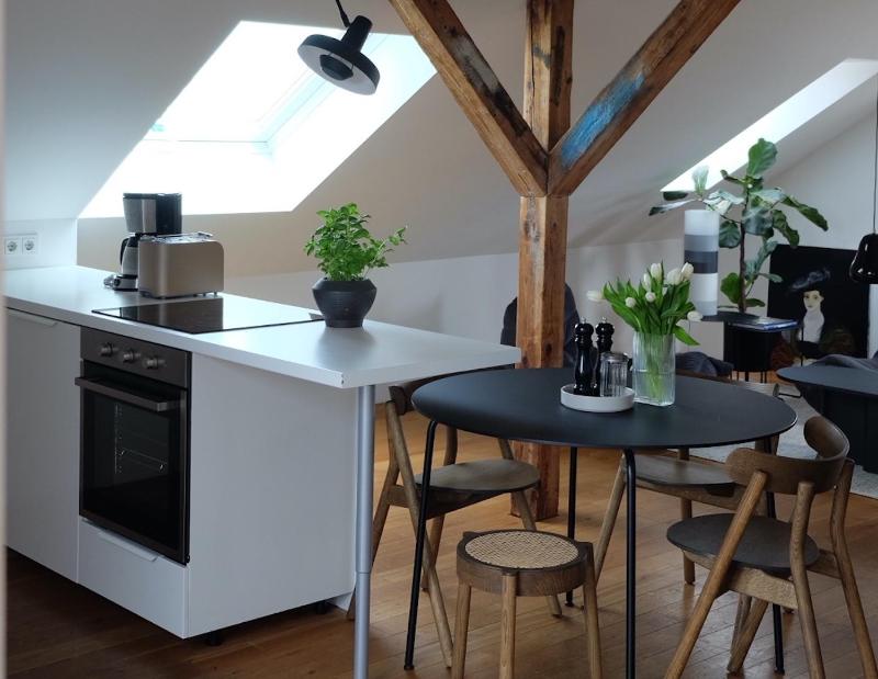 Studio Apartment 4.OG with roof terrace image 3