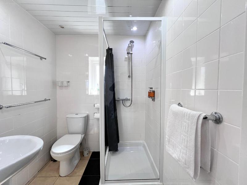 Double Room - Ground Floor image 2