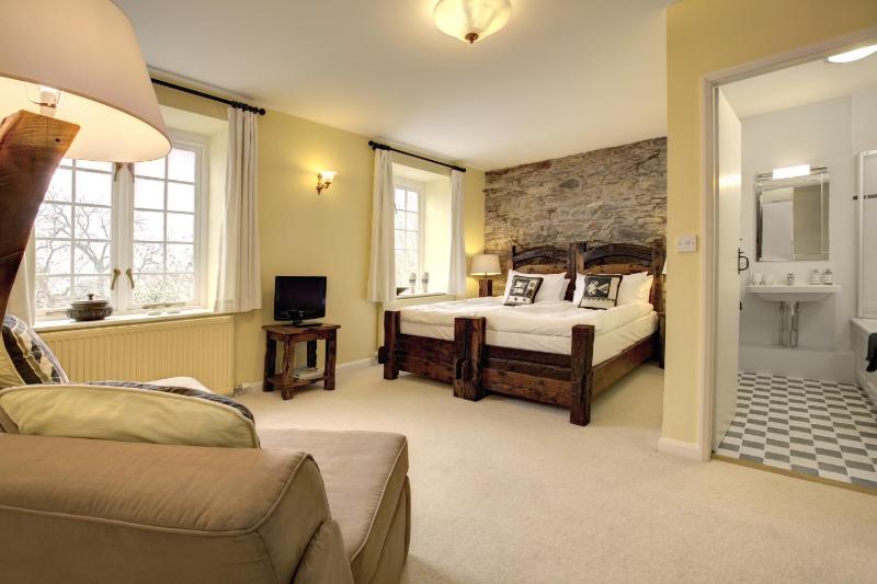 Double Room with Mountain View image 1