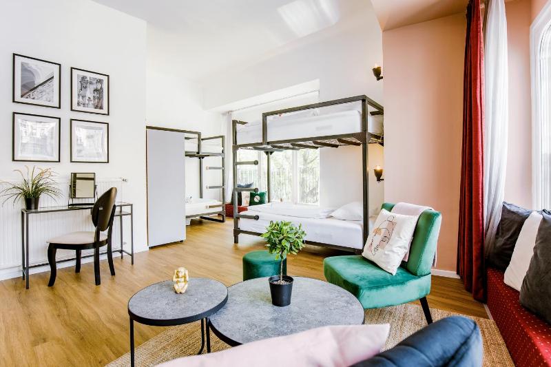 Single Bed in Female 6-Bed Dormitory Room image 4