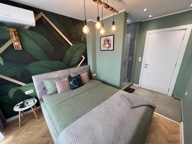 Varna Top Center Luxury Apartment - image 13