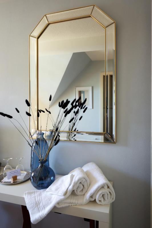 Single Room image 4