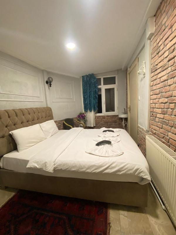 Economy Double or Twin Room image 1