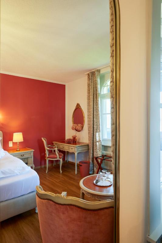 Suite with Lake View image 2