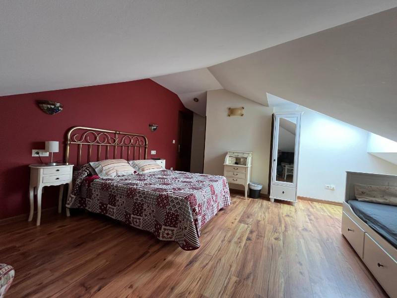 Double or Twin Room image 4