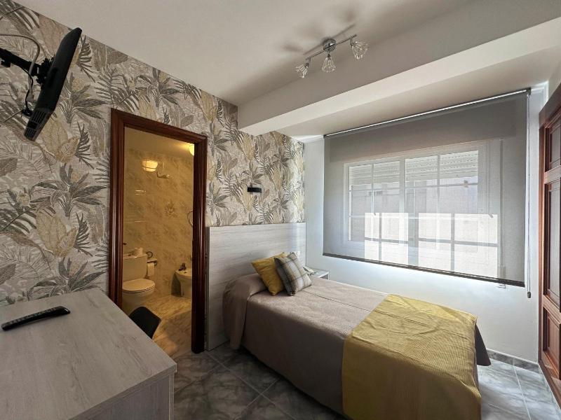 Single Room image 3