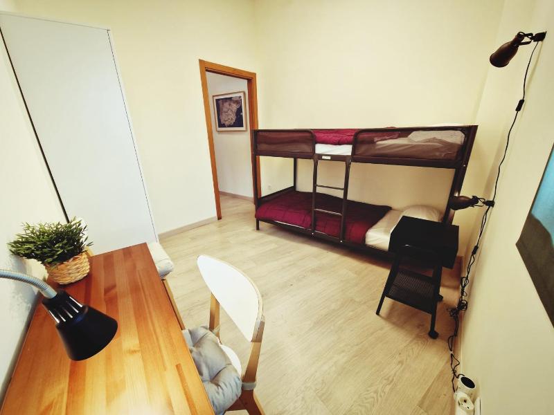 Double Room with Shared Bathroom image 4