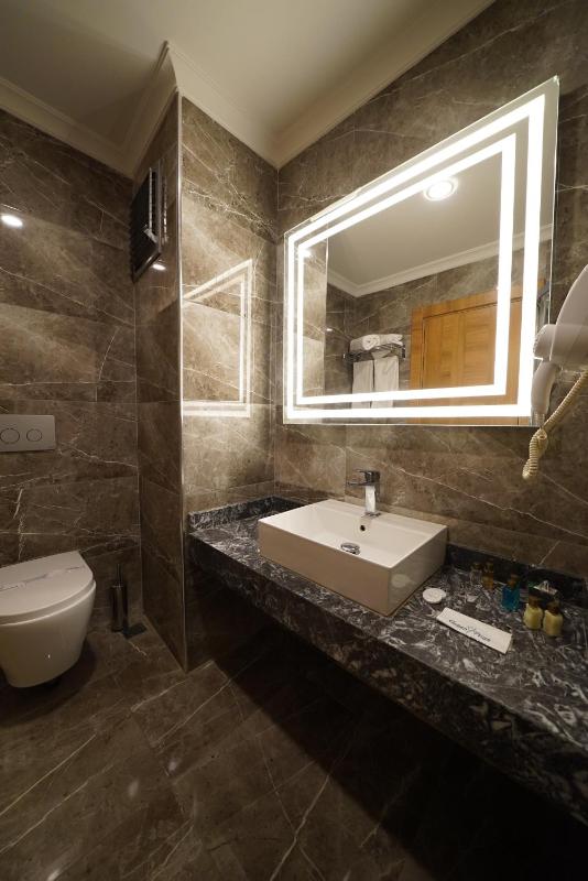Standard Single Room image 2