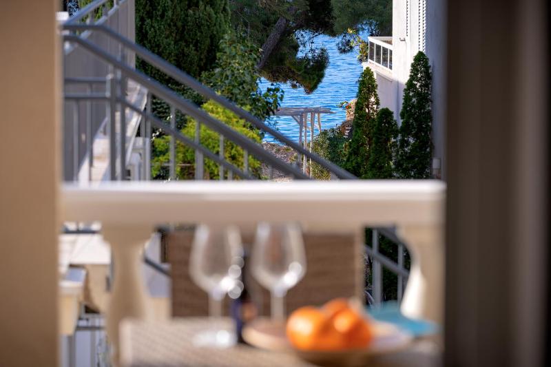 Superior Studio with Balcony and Sea View image 1