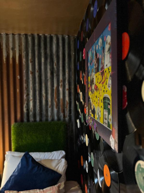 Standard Twin Room image 4
