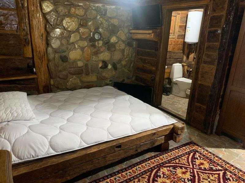Superior King Room image 3