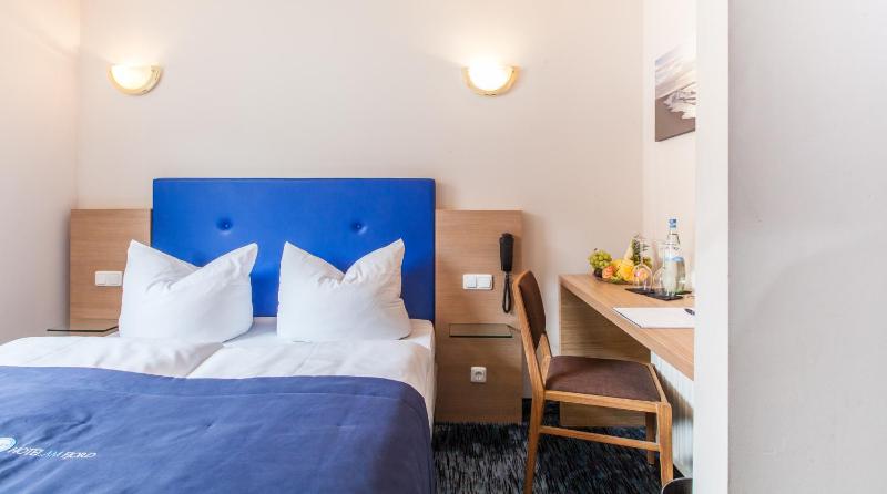 Economy Double Room image 1