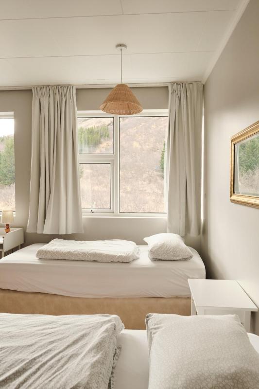 Standard Quadruple Room (4 Single beds) image 4
