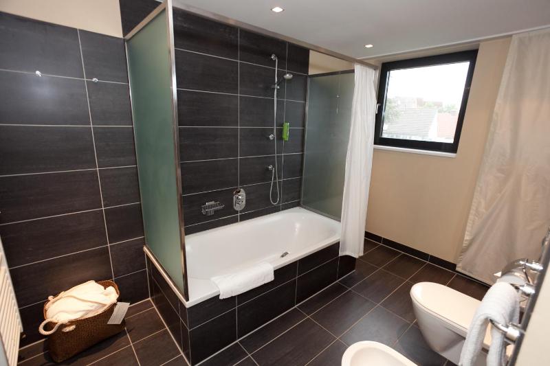 Suite image 2
