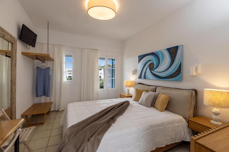 Studio with Sea View (2 Adults) image 1