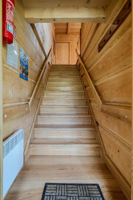 Two Bedroom Duplex Apartment with Balcony, Fireplace and Mountain view image 4