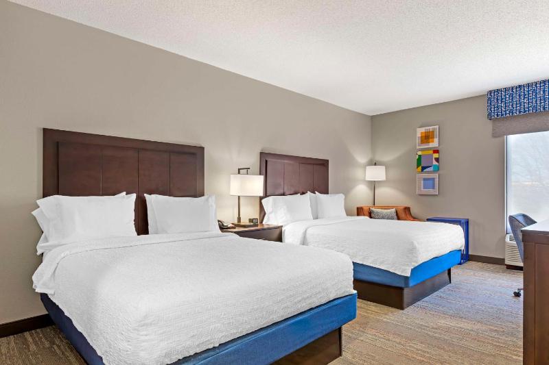 Double Room with Two Double Beds - Non-Smoking image 3