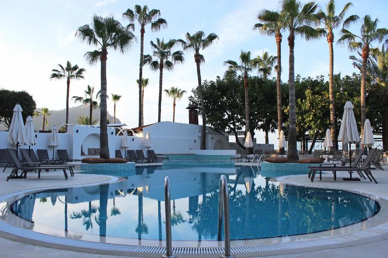Savk Hotel - image 1