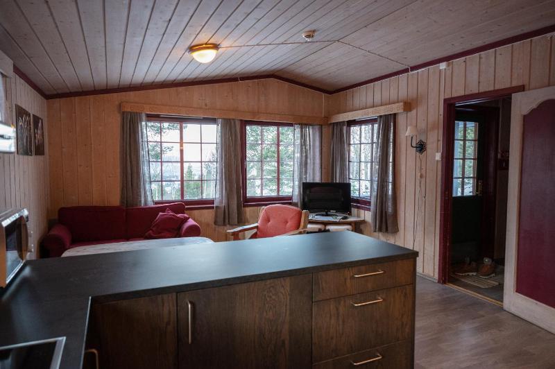 Two-Bedroom Cottage image 3