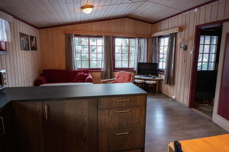 Two-Bedroom Cottage image 4