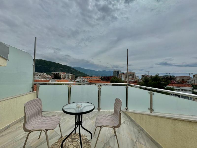 Double or Twin Room with Balcony image 2