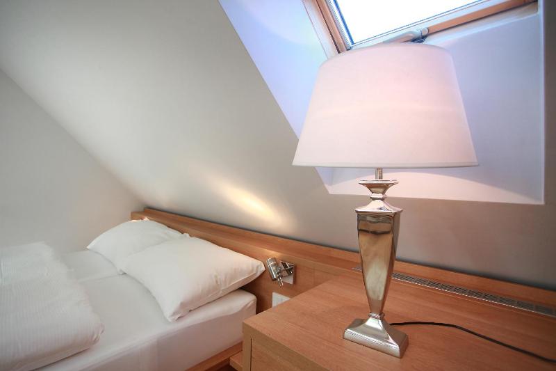 Double Room in the Attic image 4